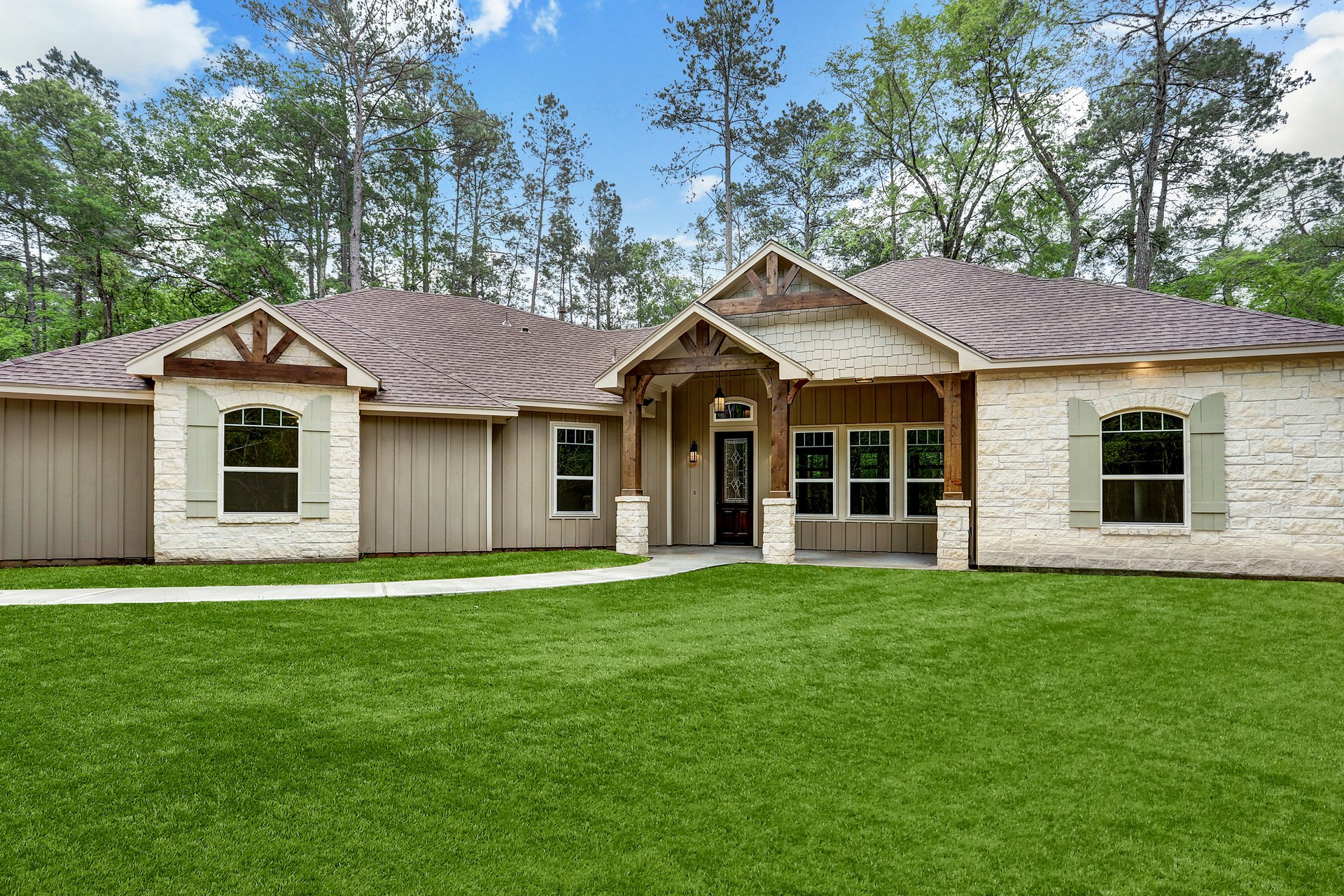 Mustang Trail Custom Plan Selections & Design Features